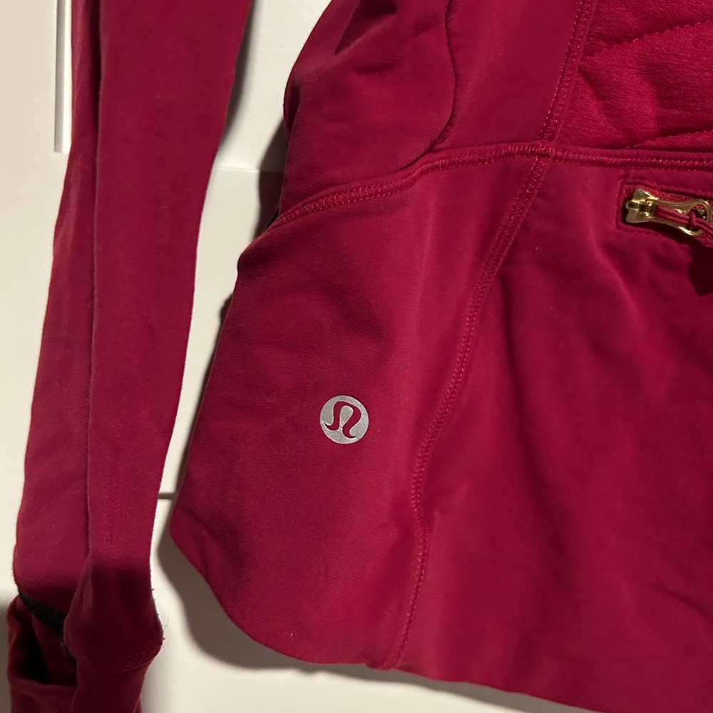 Lululemon Fleece Out Jacket Berry Rumble Size 4 - Picture 7 of 13